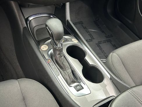 Used 2025 Chevrolet Malibu LT FWD image 33