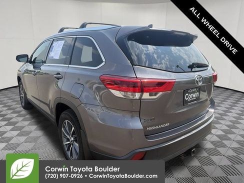 Used 2019 Toyota Highlander XLE w/ Carpet Mat Package (TMS) AWD/4WD image 4