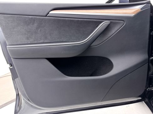 Used 2024 Tesla Model Y Performance image 32