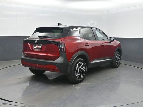 Used 2025 Nissan Kicks SV image 30