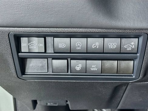 Used 2025 Toyota Tundra Platinum AWD/4WD image 20