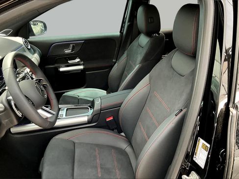 New 2025 Mercedes-Benz GLA 250 image 17
