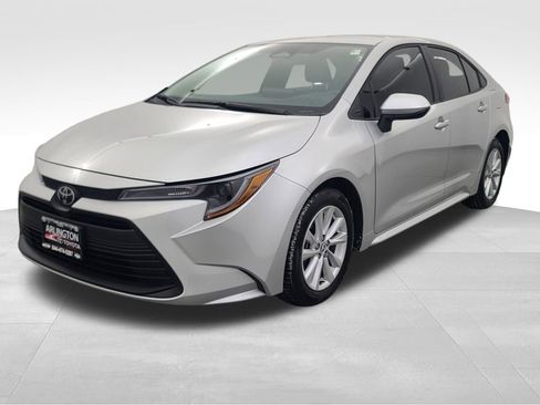 Used 2026 Toyota Corolla LE image 9