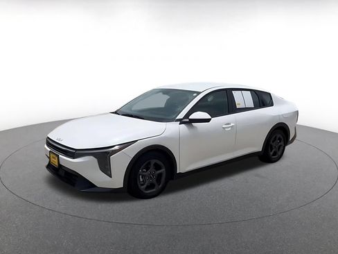 Used 2025 Kia K4 FWD image 9