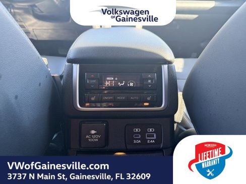 Used 2023 Subaru Ascent Touring image 13