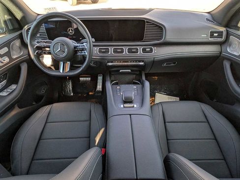 Certified 2025 Mercedes-Benz GLS 450 4MATIC image 9