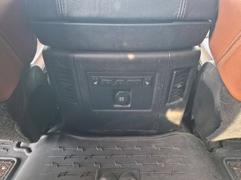 Used 2018 RAM 1500 Laramie Longhorn w/ Convenience Group AWD/4WD image 18