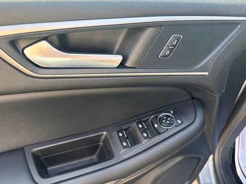 Used 2024 Ford Edge SEL AWD/4WD image 16