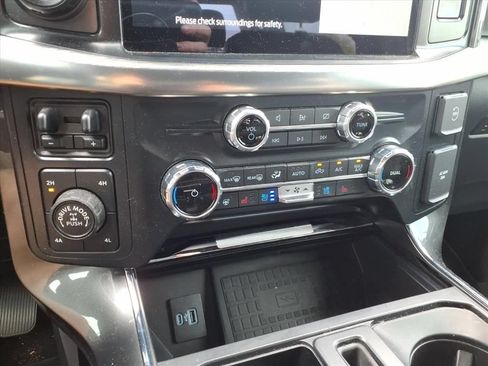 Used 2022 Ford F150 Lariat w/ Equipment Group 502A High AWD/4WD image 16