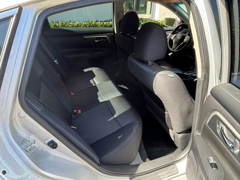 Used 2017 Nissan Altima 2.5 SR image 15