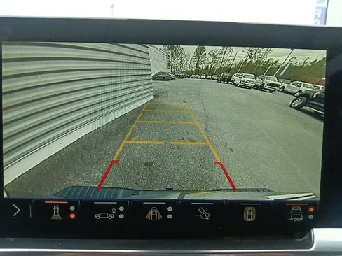 Used 2024 Chevrolet Silverado 1500 High Country w/ Technology Package image 22