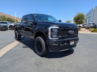 New 2026 Ford F250 Lariat w/ Black Appearance Package