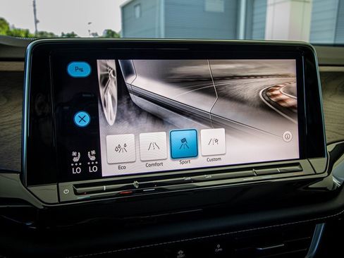 New 2026 Volkswagen Atlas SE image 38