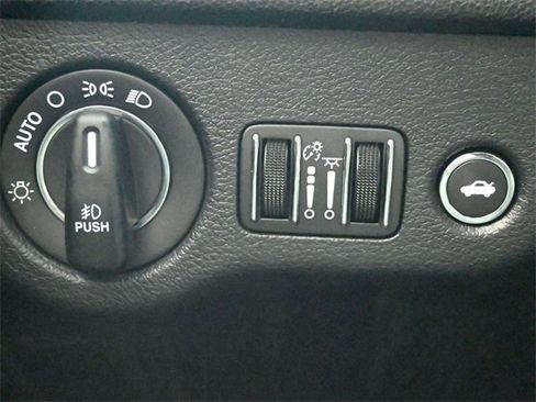 Used 2022 Chrysler 300 S image 31