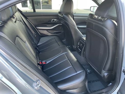 Used 2025 BMW 330i Sedan image 8