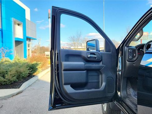 Used 2024 Chevrolet Silverado 2500 Custom w/ Custom Value Package image 29