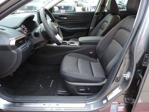 New 2025 Nissan Altima 2.5 SV w/ SV Special Edition Package image 14