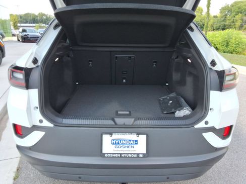 Used 2023 Volkswagen ID.4 Pro S AWD/4WD image 33