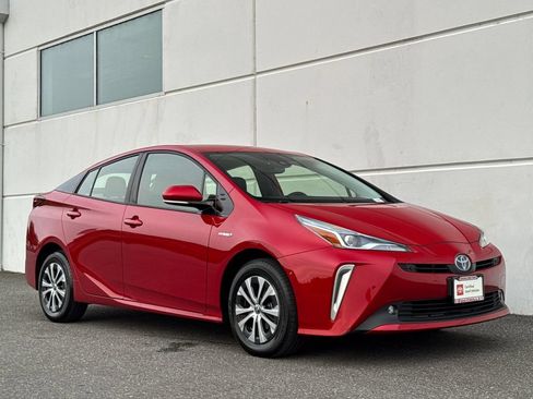 Certified 2019 Toyota Prius XLE AWD/4WD image 8