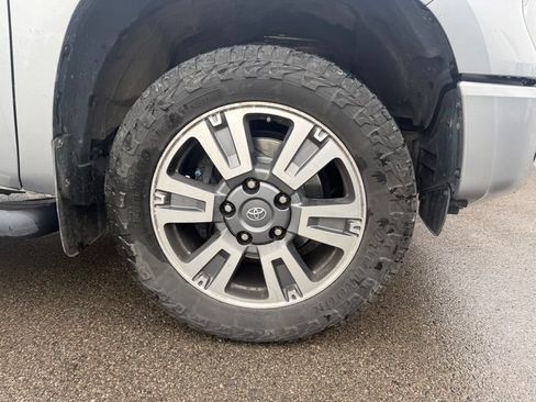 Used 2020 Toyota Tundra Platinum AWD/4WD image 13
