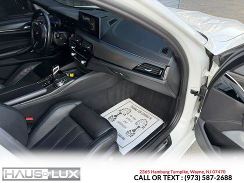 Used 2021 BMW M5 image 23