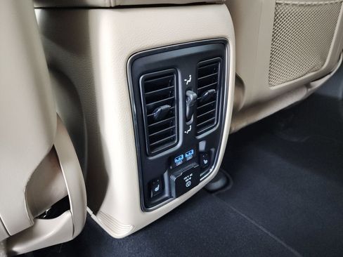 Used 2019 Dodge Durango Citadel w/ Technology Group image 39