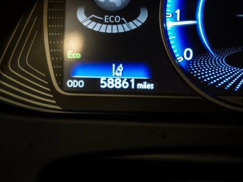 Used 2020 Lexus UX 200 image 28