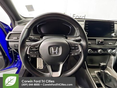Used 2018 Honda Accord Sport image 8
