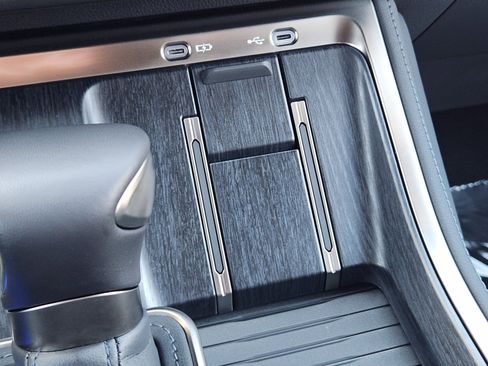 Used 2024 Lexus GX 550 w/ Accessory Package (2T) image 22