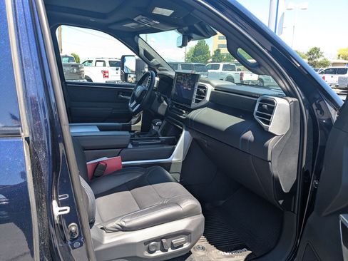Used 2024 Toyota Tundra Platinum AWD/4WD image 35