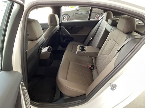 Certified 2025 BMW i5 eDrive40i w/ Premium Package RWD image 27