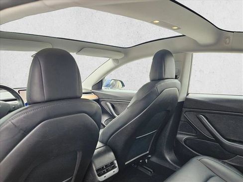 Used 2018 Tesla Model 3 Long Range AWD/4WD image 19