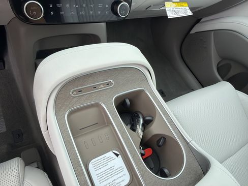 New 2026 Hyundai Palisade SEL Premium w/ Tow & Go Package FWD image 32