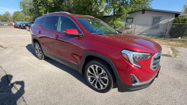 Used 2019 GMC Terrain SLT w/ Preferred Package FWD image 2