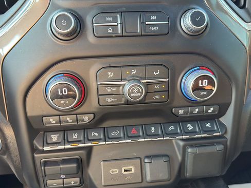 Used 2022 Chevrolet Silverado 2500 High Country w/ LPO, Hitch Package AWD/4WD image 33