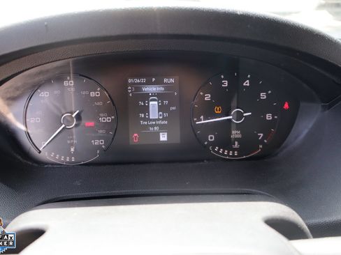 Used 2024 RAM ProMaster 2500 w/ Convenience Group FWD image 17