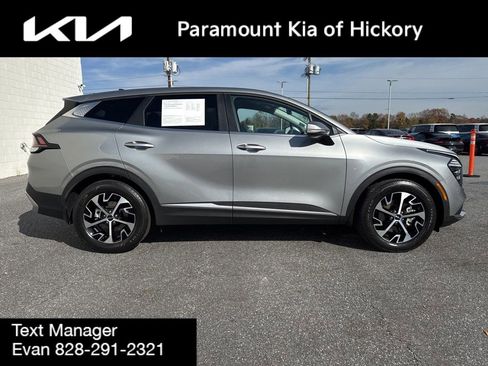 Used 2024 Kia Sportage EX image 8