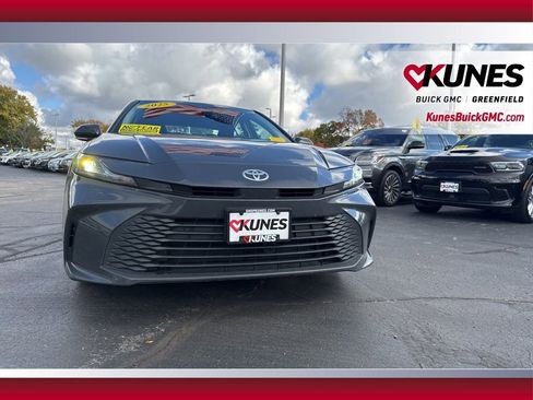 Used 2025 Toyota Camry XSE image 14