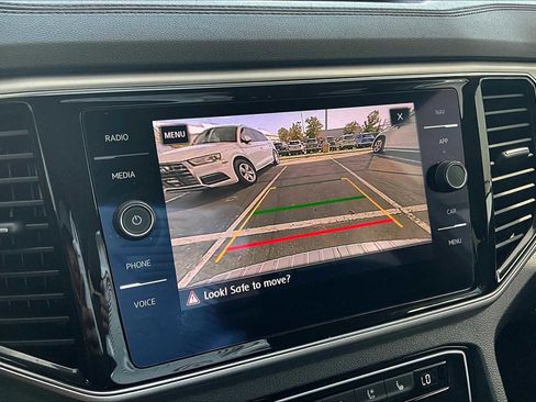Used 2019 Volkswagen Atlas SEL Premium image 25