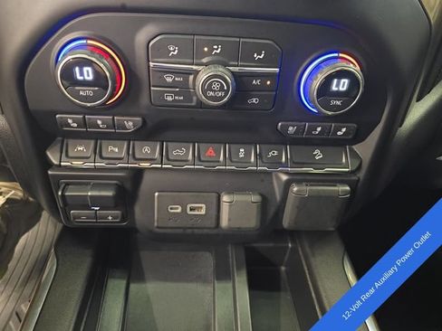Used 2020 Chevrolet Silverado 1500 High Country w/ Technology Package AWD/4WD image 24