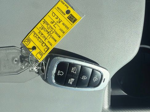 Used 2024 Hyundai Palisade SEL w/ Premium Package FWD image 26
