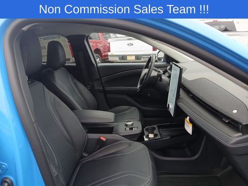 New 2024 Ford Mustang Mach-E Premium image 30