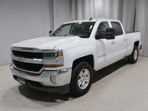 Used 2017 Chevrolet Silverado 1500 LT w/ LT Fleet Convenience Package AWD/4WD image 7