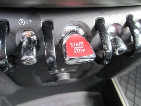 Used 2022 MINI Cooper Countryman S w/ Premium Package image 26