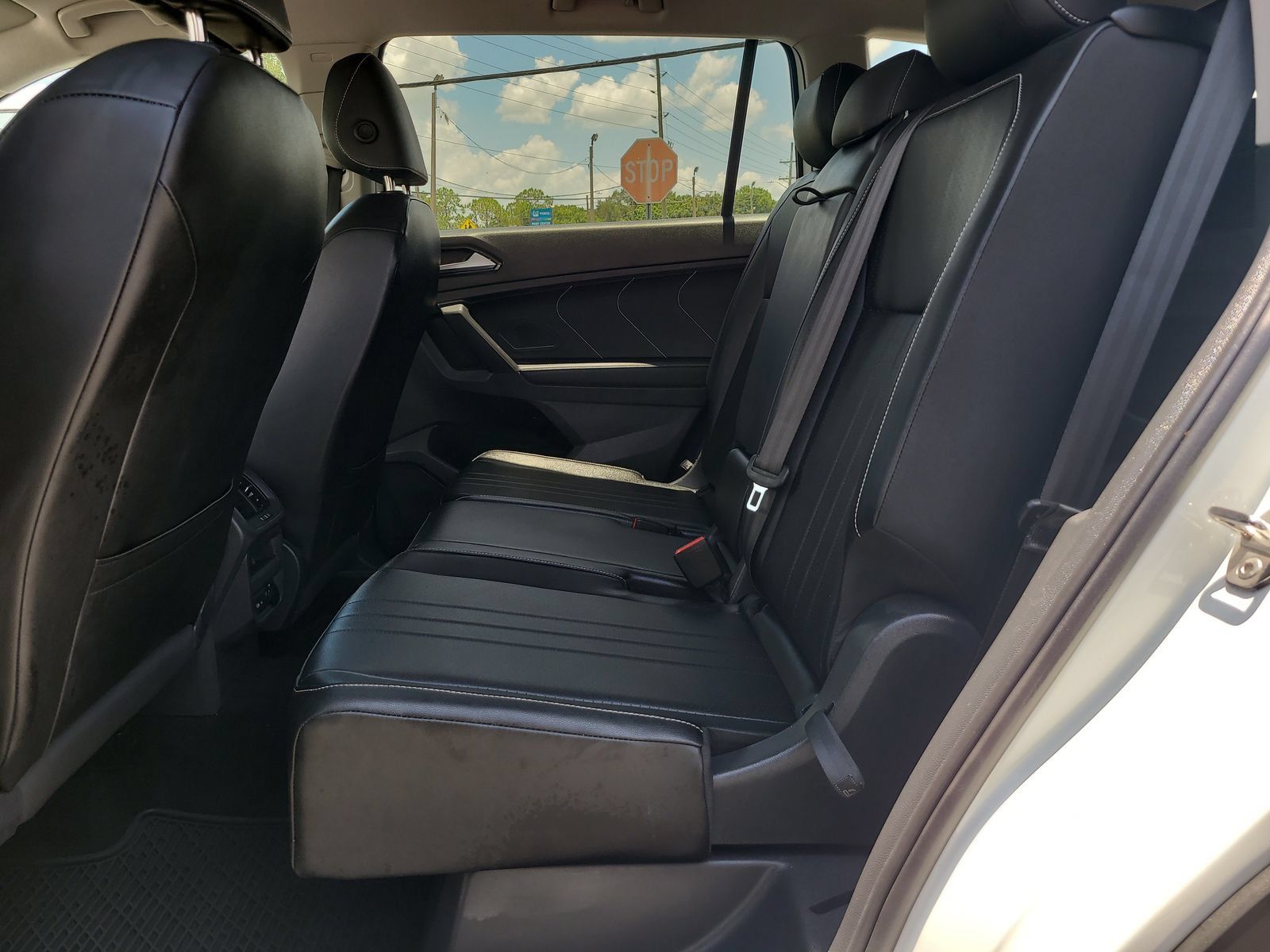 Used 2024 Volkswagen Tiguan SE FWD image 9