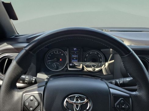 Used 2023 Toyota Tacoma TRD Off-Road w/ TRD Premium Off Road Package AWD/4WD image 23
