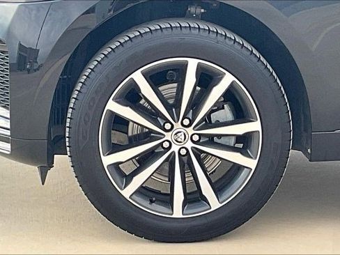 Used 2025 Jaguar F-PACE R-Dynamic S image 9