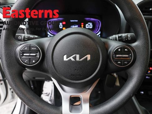 Used 2023 Kia Soul LX w/ Option Group 015 FWD image 10