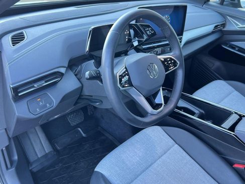 Used 2023 Volkswagen ID.4 Pro image 4