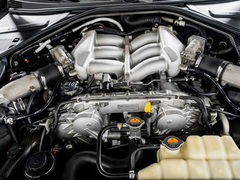 Used 2015 Nissan GT-R Black Edition image 46